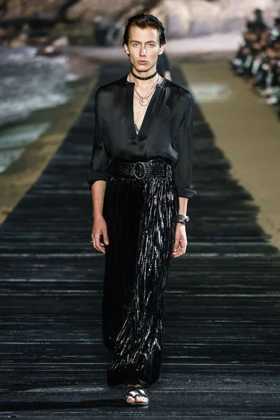 Look 72